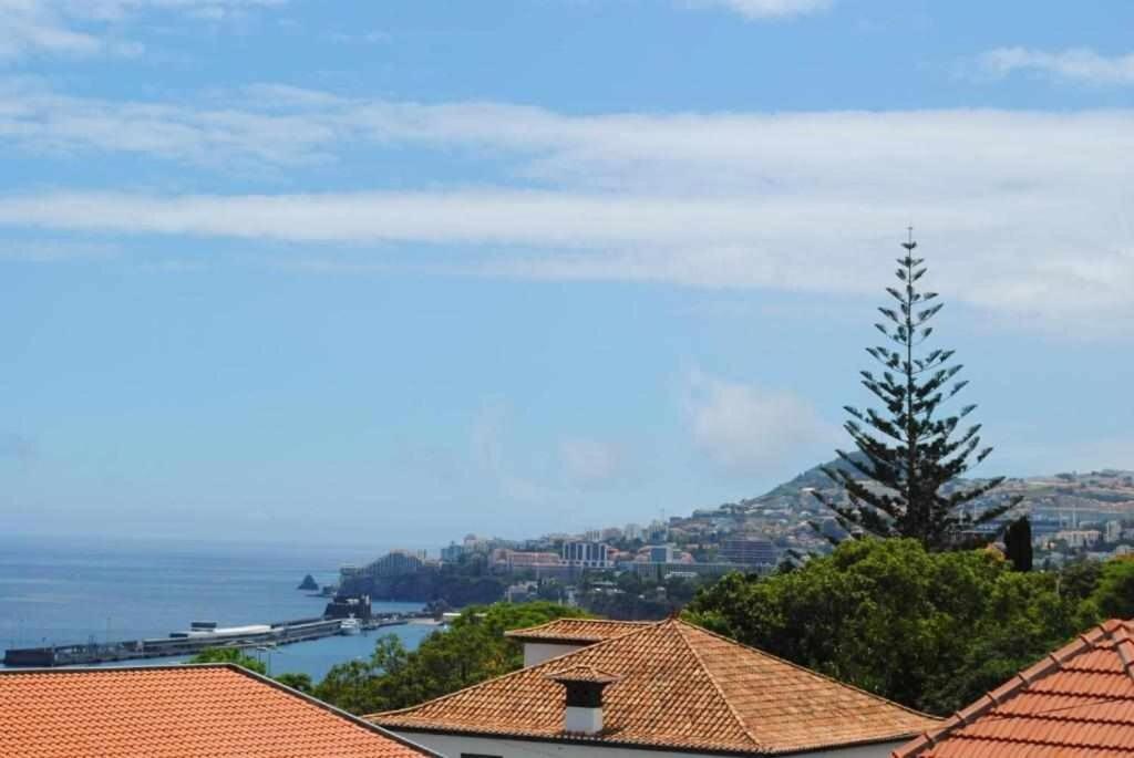 Vila Rosa - Renovated House Overlooking The Sea Hotel Funchal  Buitenkant foto